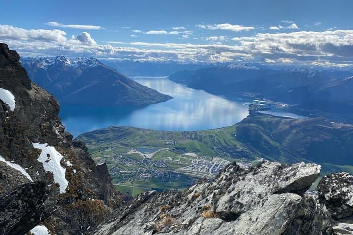 Remarkables Helicopter Landing: 25-Minute Scenic Flight from Queenstown photo 4