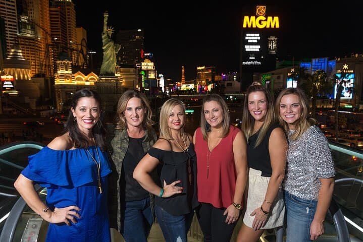 Private Las Vegas Strip Walking Tour with Professional Photographer photo 4