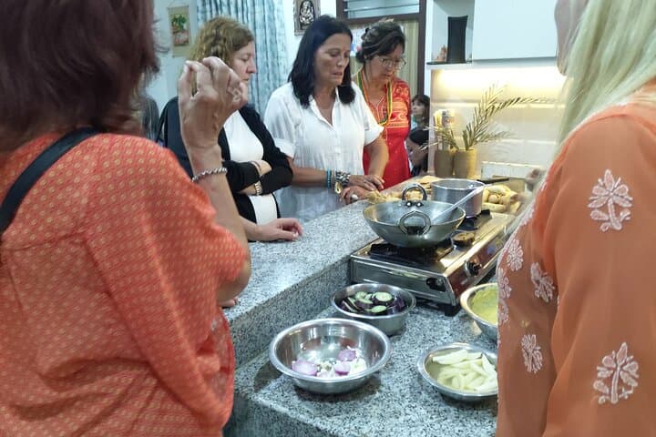 Taj Mahal Day Trip and Authentic Indian Cooking Class from Delhi photo 5