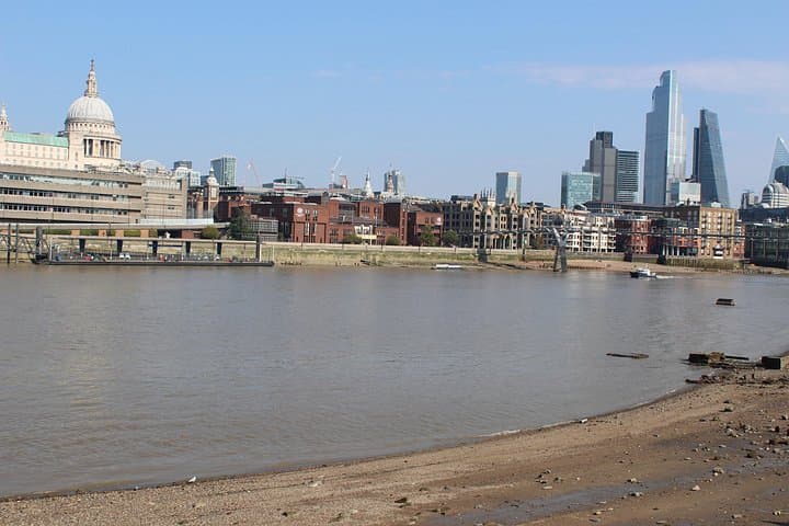 Mission Impossible London walking tour — film locations & guided movie walk photo 3