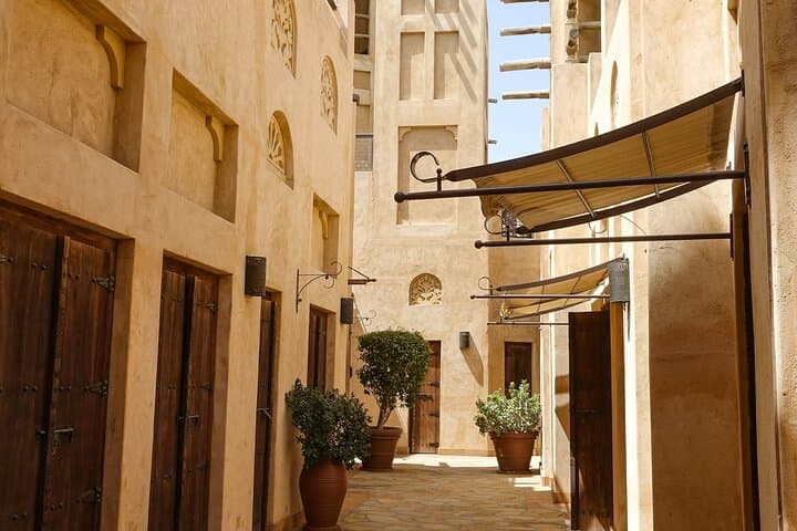 Dubai Old Town Cultural Tour and Lunch with Locals photo 2