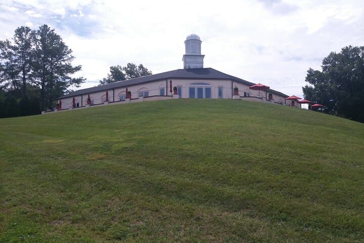 Private Charlottesville Wine Tours: Personalized Vineyard Tastings & Door-to-Door Pickup photo 4
