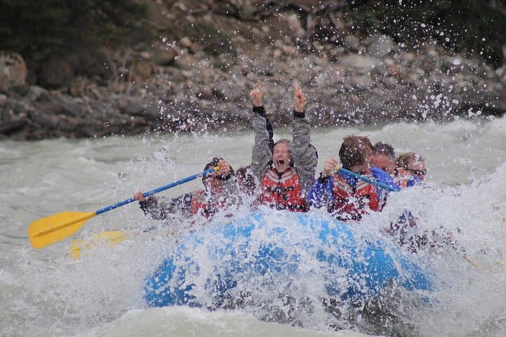 Rafting Athabasca River Mile 5: Family Whitewater Near Jasper