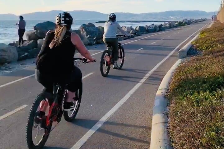 Marina del Rey to Hermosa Beach e-MTB Coastal Ride — 2-Hour Electric Mountain Bike Tour photo 3