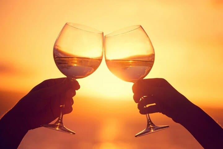 Sunset Twilight Cruise Hervey Bay: Champagne, Dolphins & Sandy Straits Views