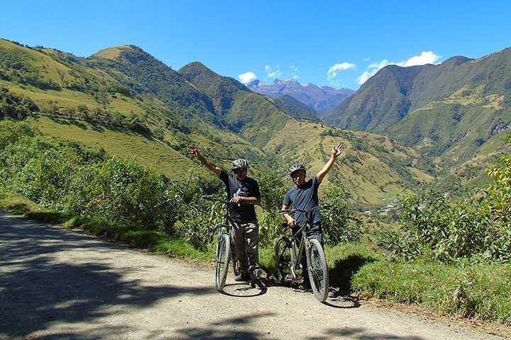 Full-Day Mountain Biking Adventure from Nono to Mindo Cloud Forest