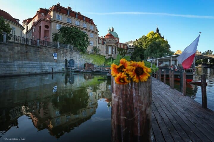prague-private-luxury-wine-and-chocolate-tasting-tour photo 3