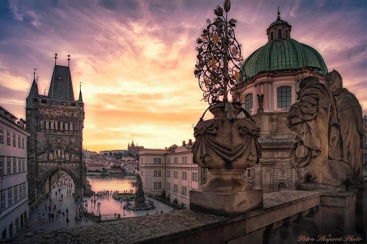 Prague Romantic Photo Walk: Couples Photos at Prague Castle, Charles Bridge & Old Town photo 3