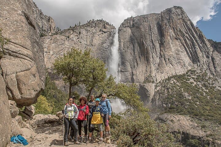 Private Family Hike in Yosemite: Half-Day Guided Walks for Beginners photo 3