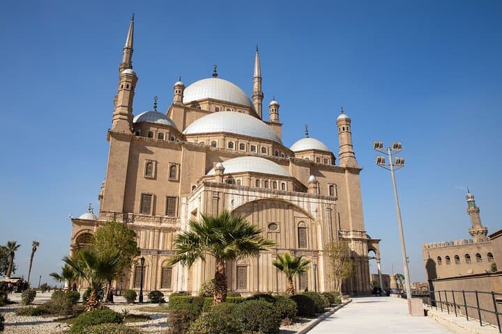 Cairo Citadel and Khan El Khalili: Full-Day Historical Walking Tour photo 5