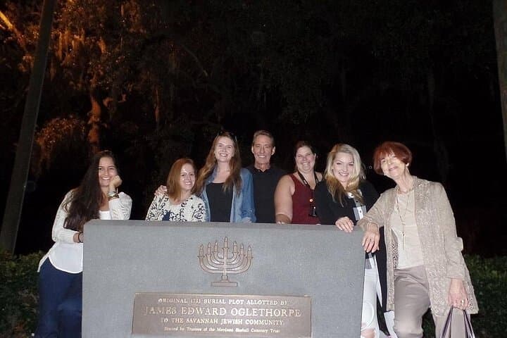 Savannah Hauntings Tour: 90-Minute Ghost Walk in Historic Wright Square photo 3