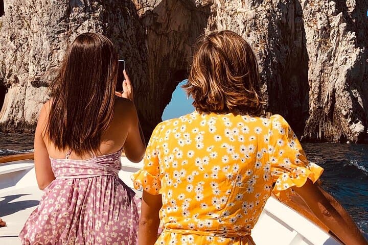 4-Hour Capri Boat Tour: Faraglioni, Blue Grotto & Hidden Coves photo 4