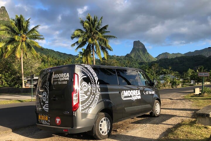 Private Transfer from Moorea Hotels to Airport or Ferry Pier photo 2