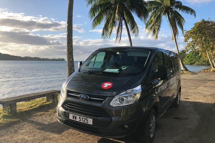 Private Transfer from Moorea Hotels to Airport or Ferry Pier