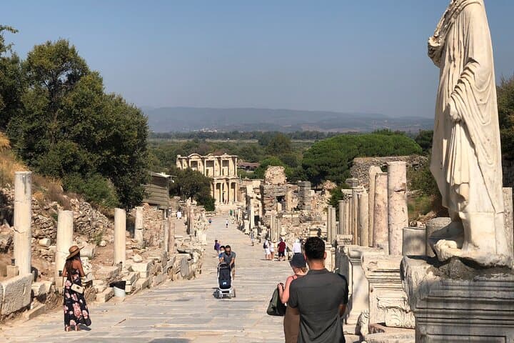Private Ephesus and Shopping Tour from Kusadasi Port photo 2