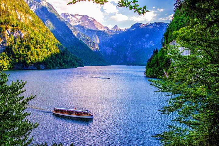Eagle's Nest & Königssee: Private Day Tour from Munich to Berchtesgaden photo 2