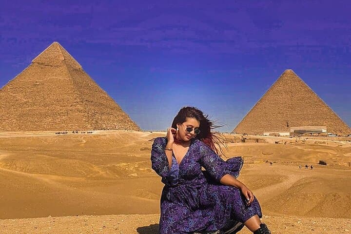 Giza Pyramids Private Day Tour: Enter the Third Pyramid & Egyptian Museum