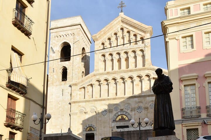 Castello to the Sea: Cagliari Old Town Walking Tour photo 5