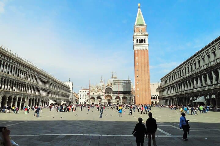 Deep into Venice: Morning Walking Tour and Shared Gondola Ride from St. Mark's Square photo 5