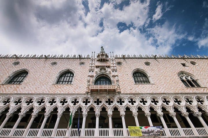 Venice Gondola Ride and Doge's Palace Guided Tour — Grand Canal & St. Mark's Highlights photo 2