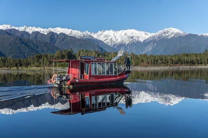 Lake Mapourika Scenic Cruise: 2-Hour Wildlife & Alpine Reflection Tour photo 2