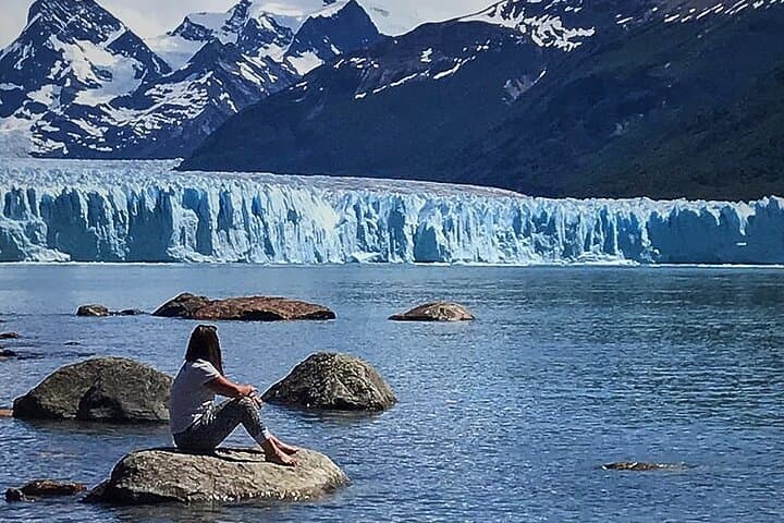 Private Perito Moreno Experience: Nautical Safari, Catwalks & Canal de los Témpanos Lunch photo 3