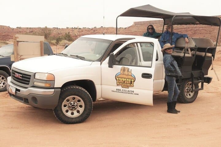 Dreamcatcher Evening Experience: Navajo-Guided Tour & Traditional Dinner in Monument Valley photo 6