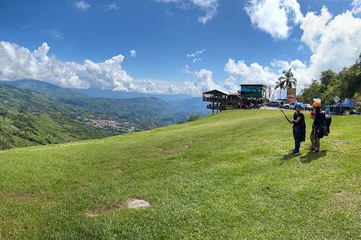 Paragliding Cocorná: Private Flight from Medellín Over Waterfalls photo 4
