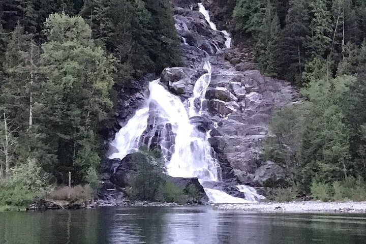 Indian Arm Boat Tour from Deep Cove: 2-Hour Chartered Fjord Cruise photo 2
