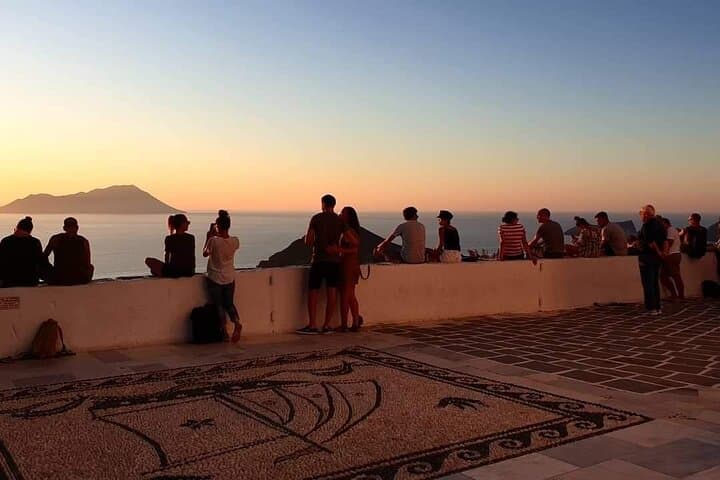 Private Sunset Road Trip in Milos — Sarakiniko, Mandrakia & Plaka photo 5