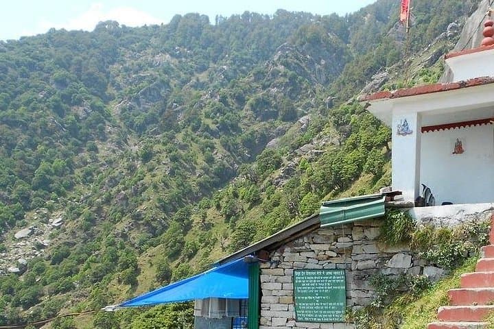 Trek to Dharamkot and Bahl Villages — Half‑Day Hike Above McLeodganj photo 3