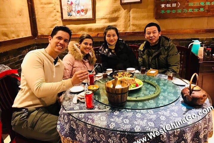 One-Day Private Tour: Chengdu Giant Panda Base & Leshan Giant Buddha photo 3