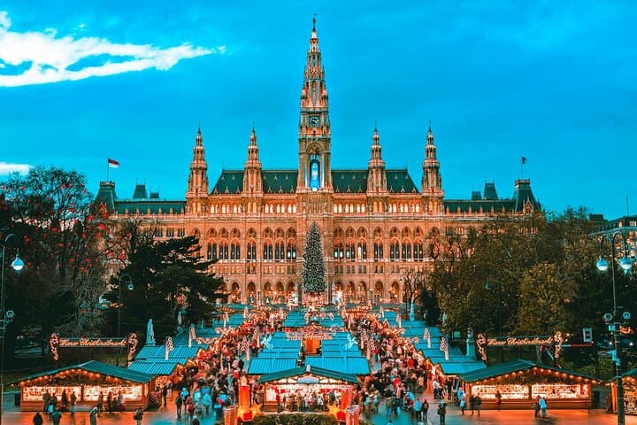 Prague to Vienna Private Day Trip: Schönbrunn, Hofburg & St. Stephen's photo 3