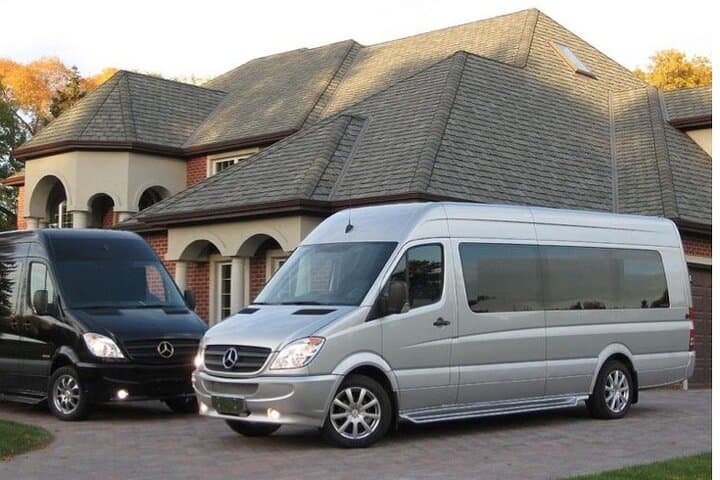 Private Departure Transfer From Buffalo to Buffalo Niagara International Airport — Door-to-Gate Luxury Transfer photo 6