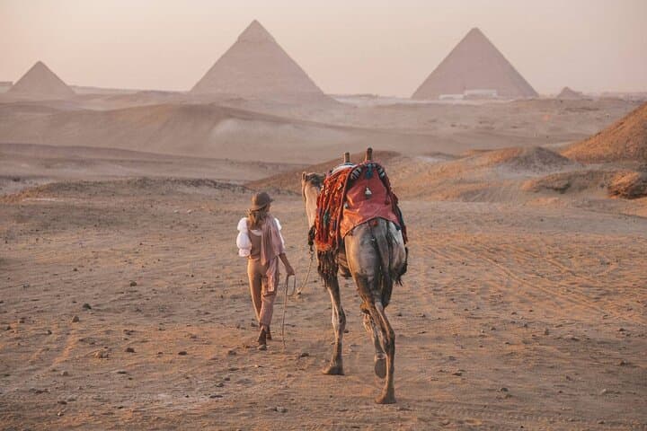 7-Day Pyramids and Nile Cruise: Cairo to Luxor Cultural Cruise by Air