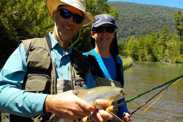 Fly Fishing in Villa La Angostura: Half-Day Trout Introduction photo 3