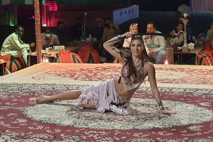 Red Dunes Desert Safari: Full Program with Dinner Show in Dubai