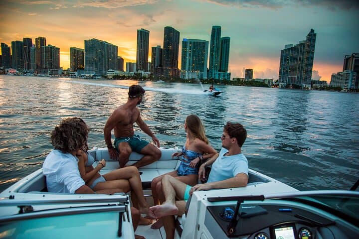 Private Romantic Sunset Boat Cruise Fort Lauderdale Las Olas photo 6