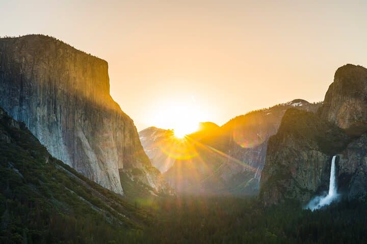 Yosemite Valley Private Hiking Tour: Full-Day Guided Hikes & Custom Itineraries