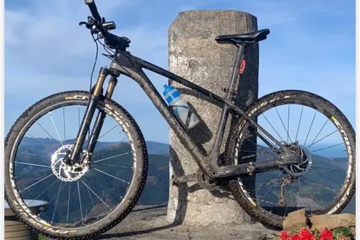 Bilbao on Two Wheels: Guided City Bike Tour & Pintxo-Pote photo 3