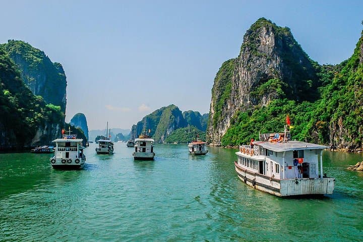 7-Day Vietnam Private Tour: Hanoi, Halong Bay Cruise & Ho Chi Minh City photo 4