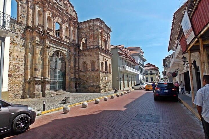 Private Panama City Tour — Miraflores Locks, Casco Viejo & Bridge of the Americas photo 2