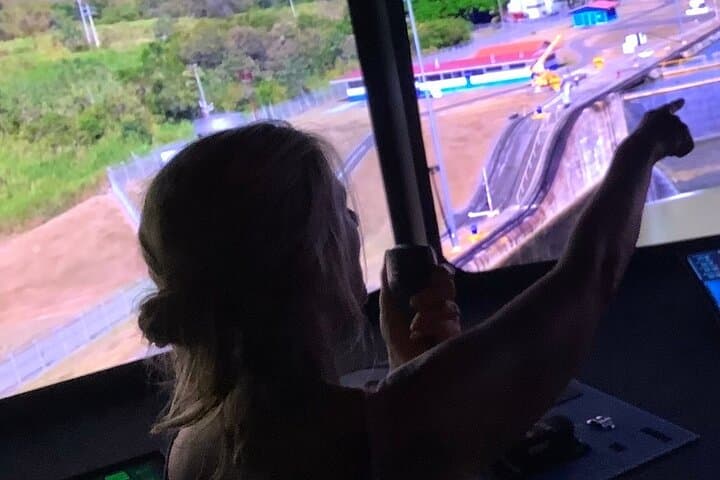 Private Panama City Tour — Miraflores Locks, Casco Viejo & Bridge of the Americas photo 4
