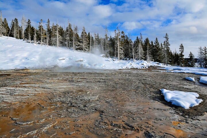 Yellowstone, Grand Teton & Utah Mighty 5 Winter Small-Group 9-Day Tour photo 3