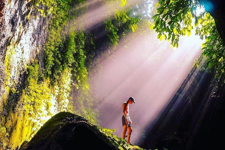 East Bali Day Tour: Lempuyang Gate, Tirta Gangga & Tukad Cepung Waterfall