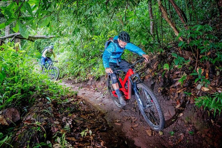 Smoke on the Water Trail: 16.5 km Chiang Mai Mountain Biking Adventure photo 4