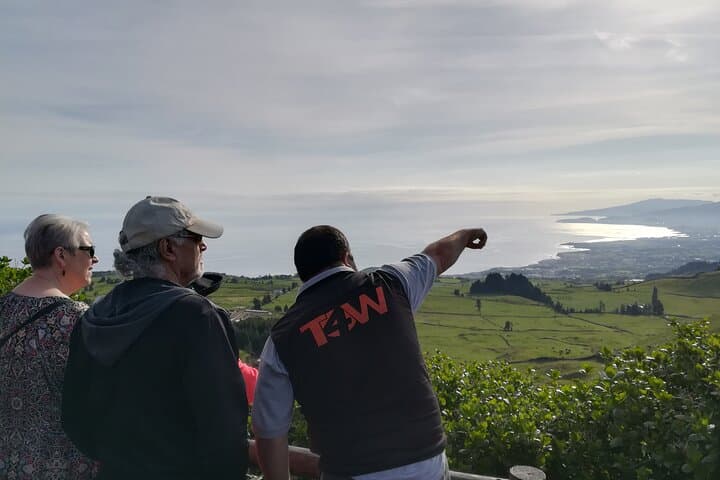 Jeep Tour to Sete Cidades from Ponta Delgada: Half-Day 4x4 Adventure photo 4