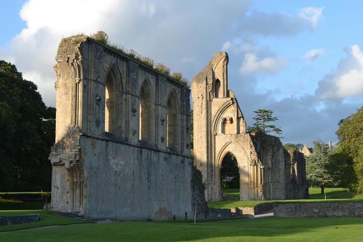 Full-Day Glastonbury Tour: Tor, Chalice Well & Abbey photo 3