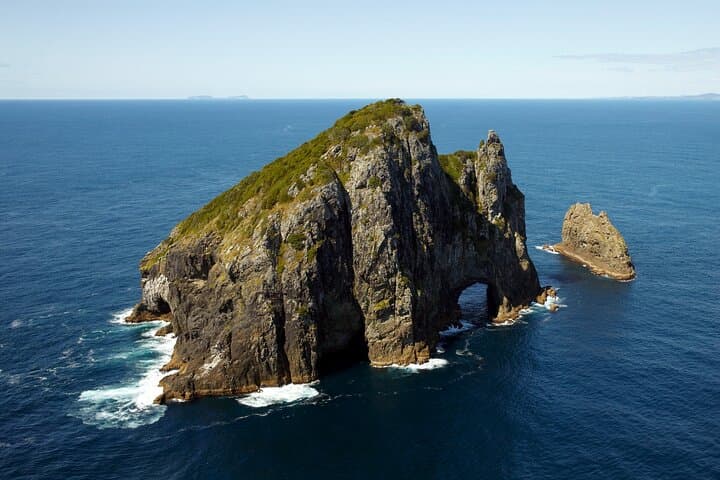 Bay of Islands Helicopter Tour: Hole in the Rock Scenic Flight from Paihia photo 6