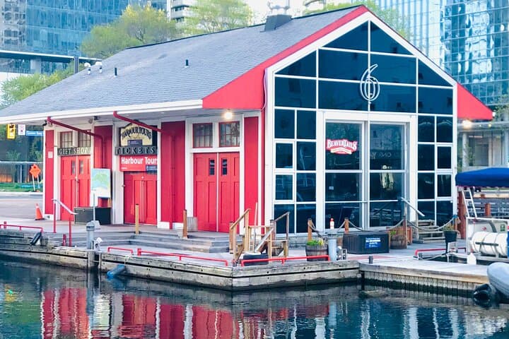Toronto Small-Group Walking Tour — Downtown Highlights & St. Lawrence Market photo 4